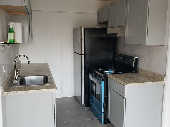 5th image of 4931 Americana Dr APT 102