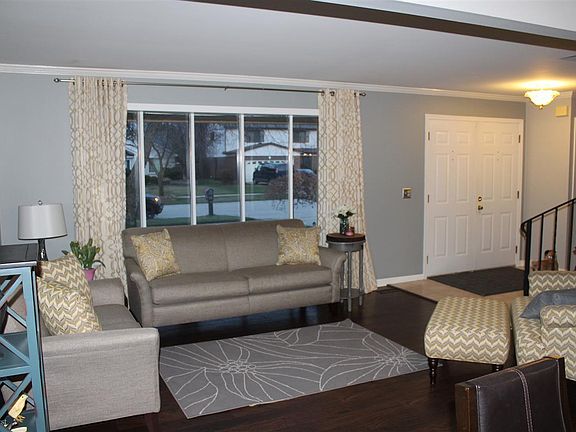 5th image of 40329 La Grange Dr
