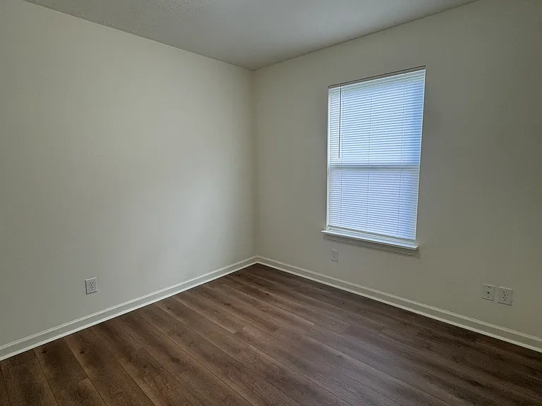 665 Bridgebend Run — Photo 8