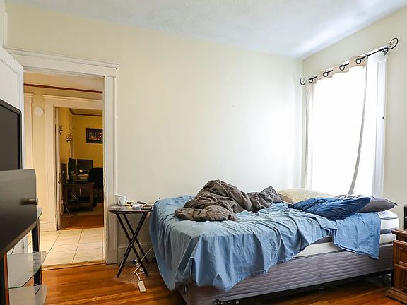 3rd image of 6 Oliva Rd #2B