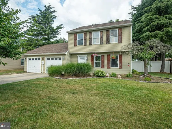 165 Lake Dr, Atco, NJ 08004