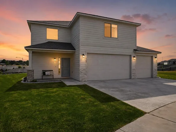 6037 W 32nd Ct, Kennewick, WA 99338