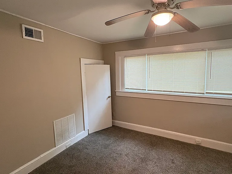 961 Lena St NW #A — Photo 19