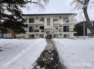 828 Empress St #4, Regina, SK S4T 5E1