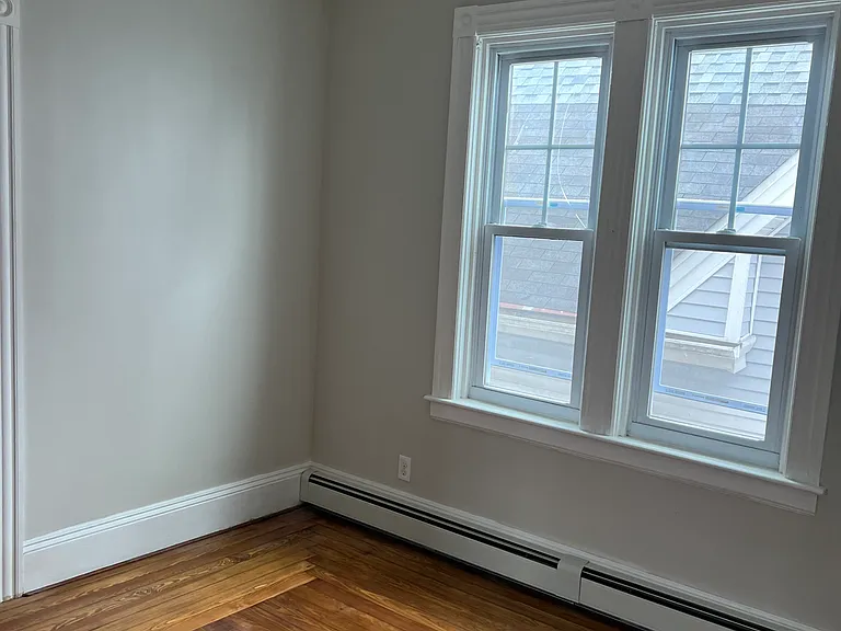 157 Chapin Ave #1 — Photo 5
