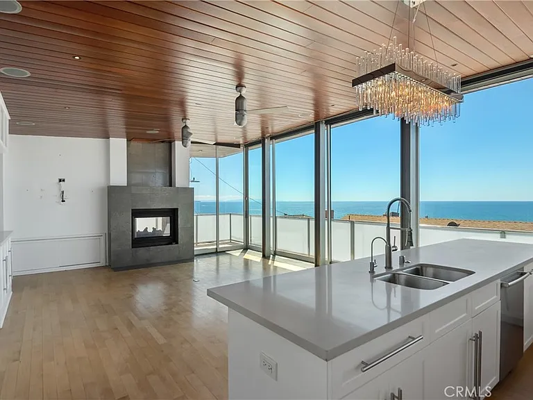 3316 Crest Dr — Photo 6