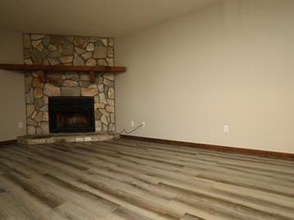 2nd image of 1307 Baytree Dr APT H