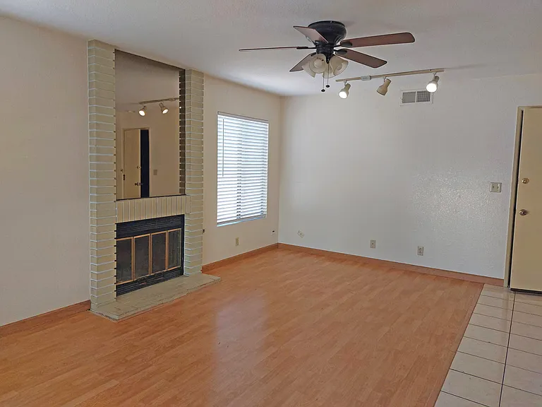 11710 Calle Vivienda — Photo 8