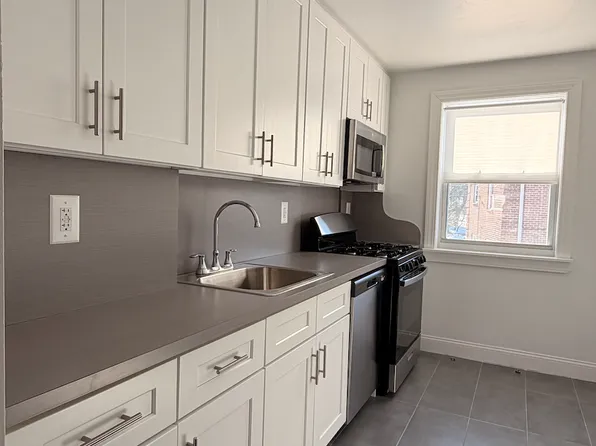 115-25 Metropolitan Avenue image 1 of 4