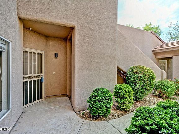 4th image of 7401 W Arrowhead Clubhouse Dr Unit 1070