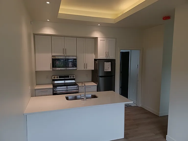 Theodora Rowhomes — Photo 45
