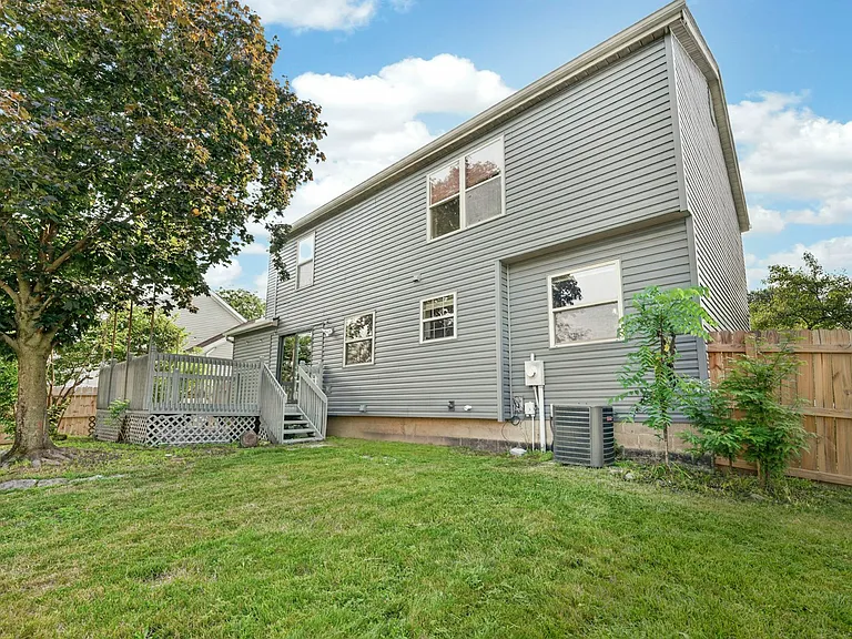 8472 Kingsley Dr — Photo 31