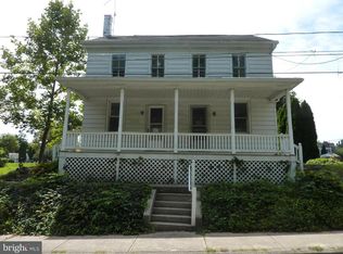 34 Maple St, Lititz, PA 17543