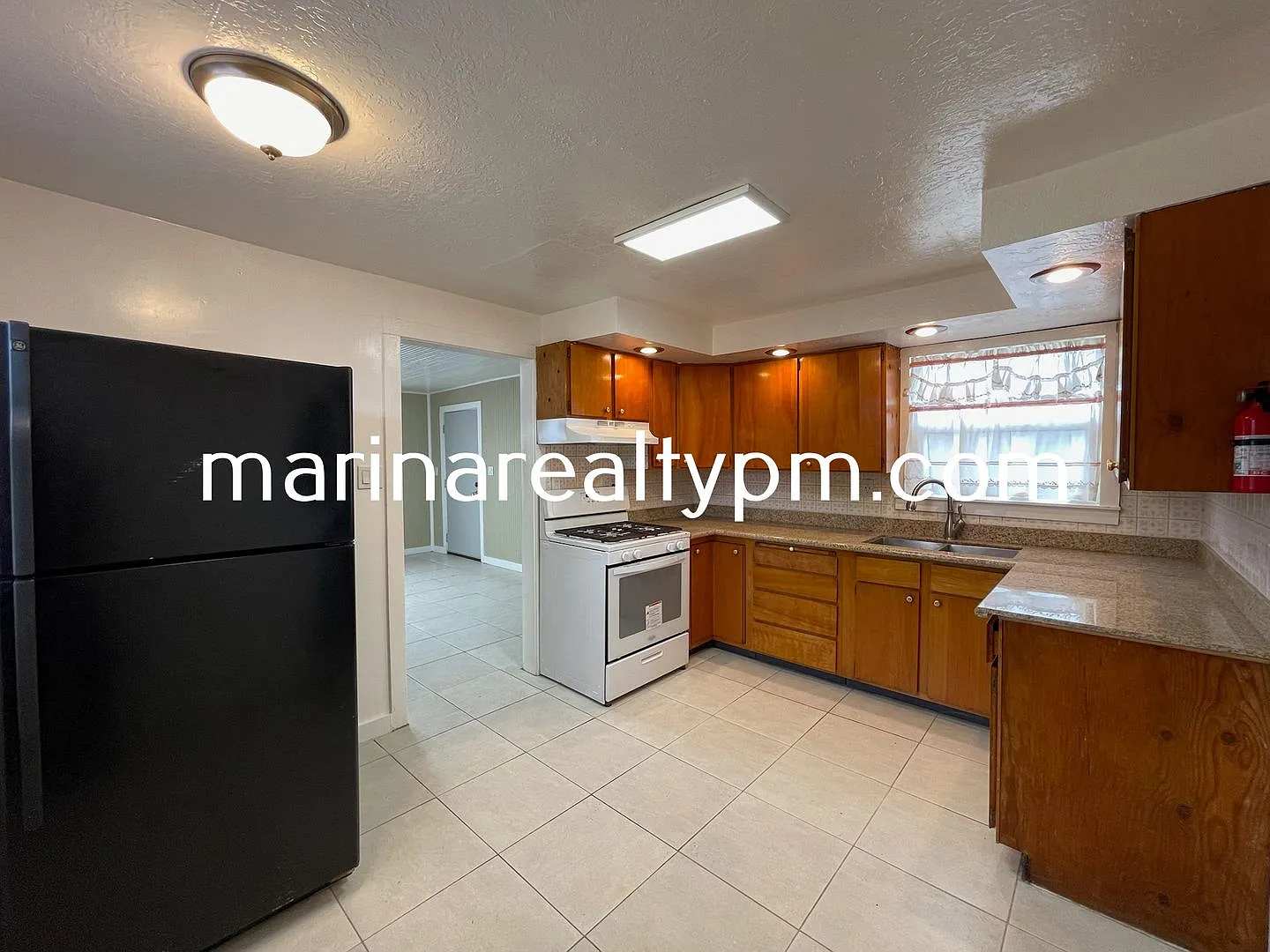 Welcome home to this 1 Bedroom 1 bath cozy cottage — Photo 4