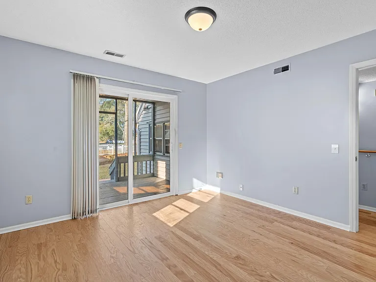 345 15th Ave S #2 — Photo 18