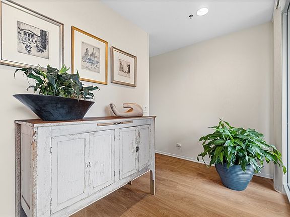 3rd image of 1040 Arbor Ln