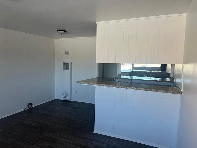 1612 S Gladys Ave #H — Photo 4