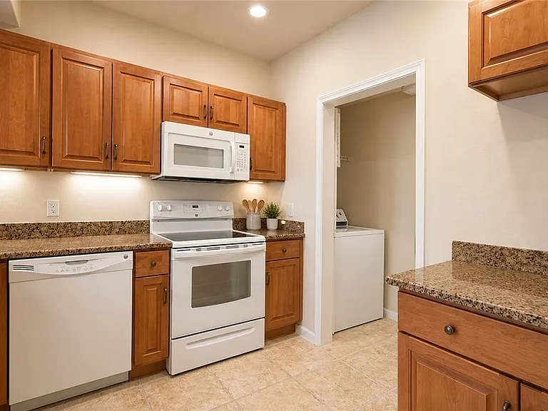 13100 Bella Casa Cir #235 — Photo 8
