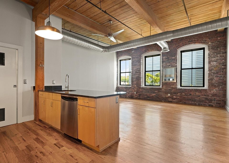 1st image of 589 Essex St Unit 407