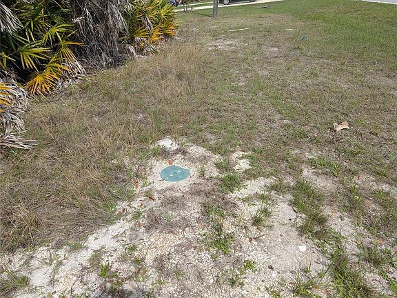 4th image of 516 Sunset Rd N #70