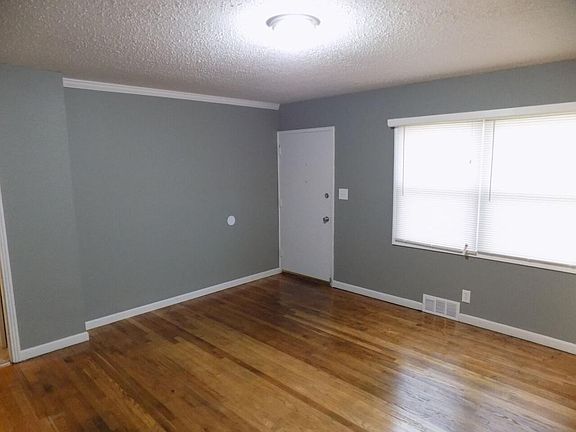 2nd image of 1443 E 66th Ter