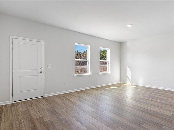 5th image of 7256 Morris Acres Rd