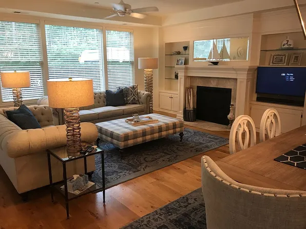 205 Mill St #S102, Excelsior, MN 55331