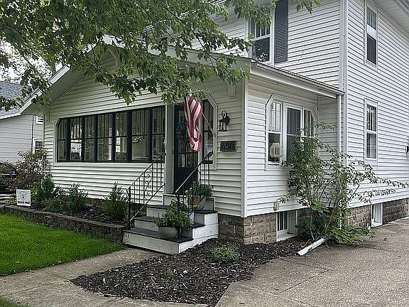 3rd image of 650 W Main St