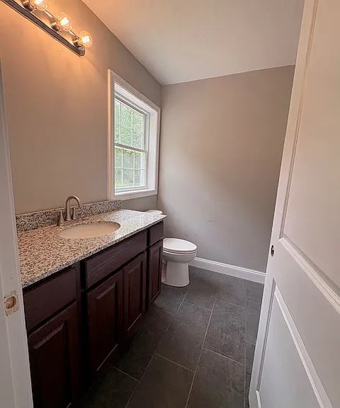 27 Ludlow Rd #E — Photo 6