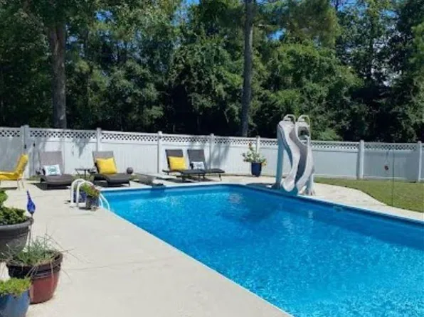 1249 Oakhaven Cir, Hartsville, SC 29550