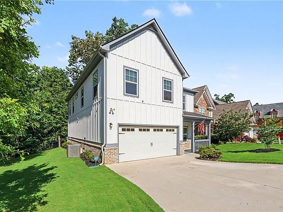 2nd image of 9103 Golfview Ln