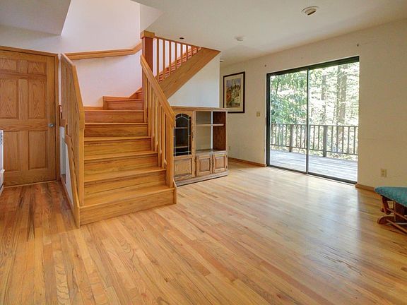4th image of 10507 West Dr