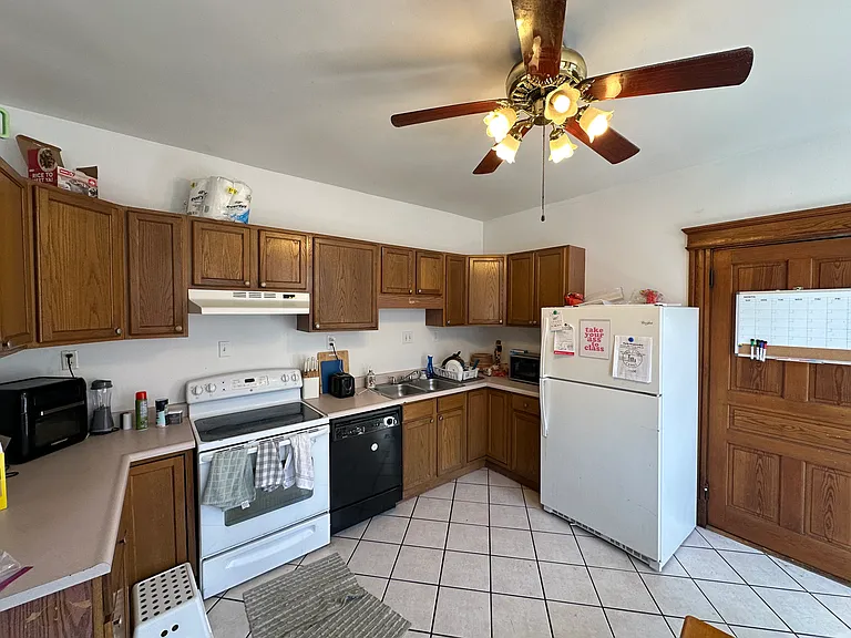 2333 Flora St — Photo 10