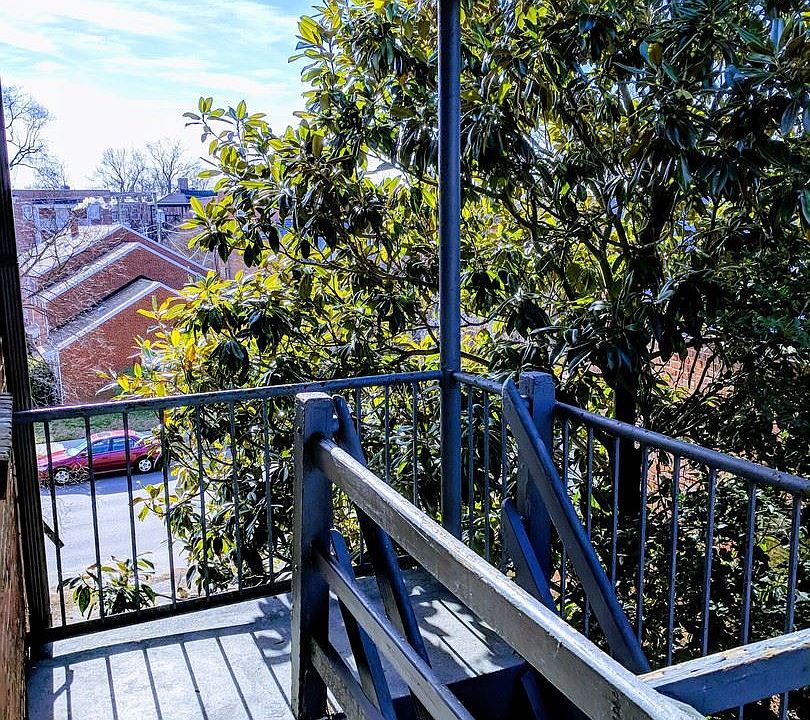 1st image of 2608 Kensington Ave APT 06