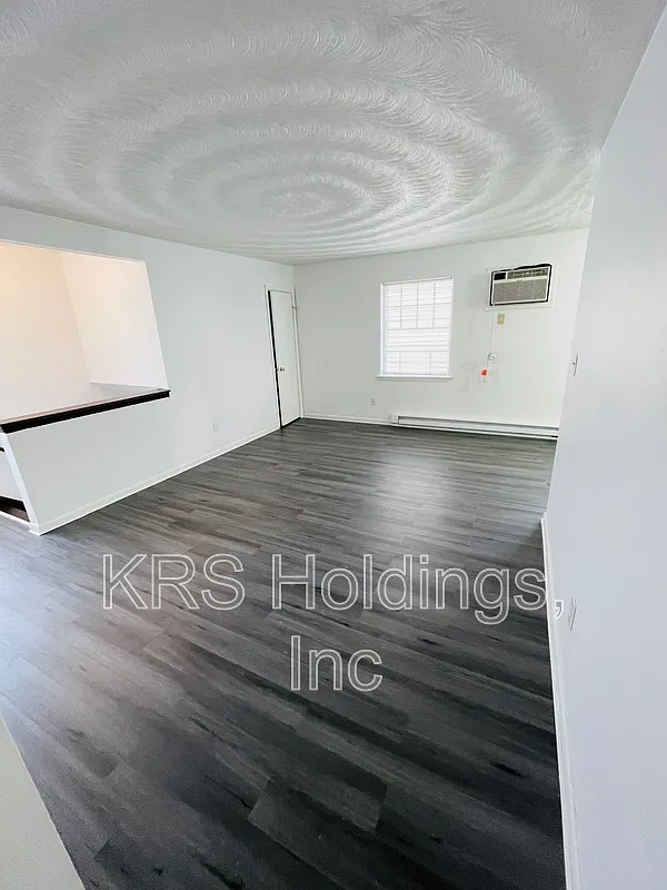 Bay Apartments — Photo 2