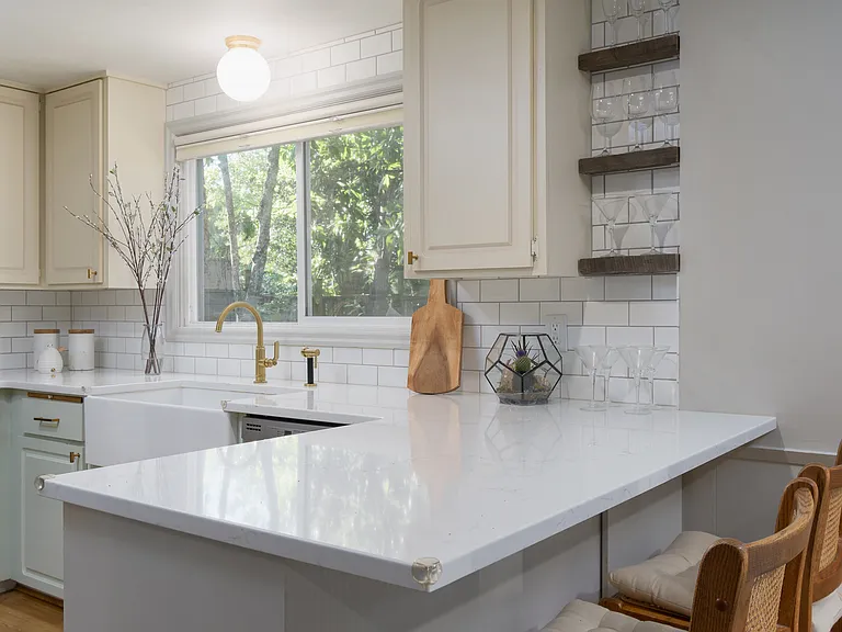 1565 Flintridge Ave — Photo 12