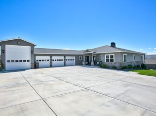 211 N 93rd Ave, Yakima, WA 98908