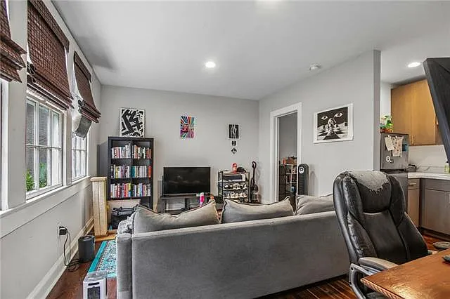 910 S Carrollton Ave #G — Photo 5
