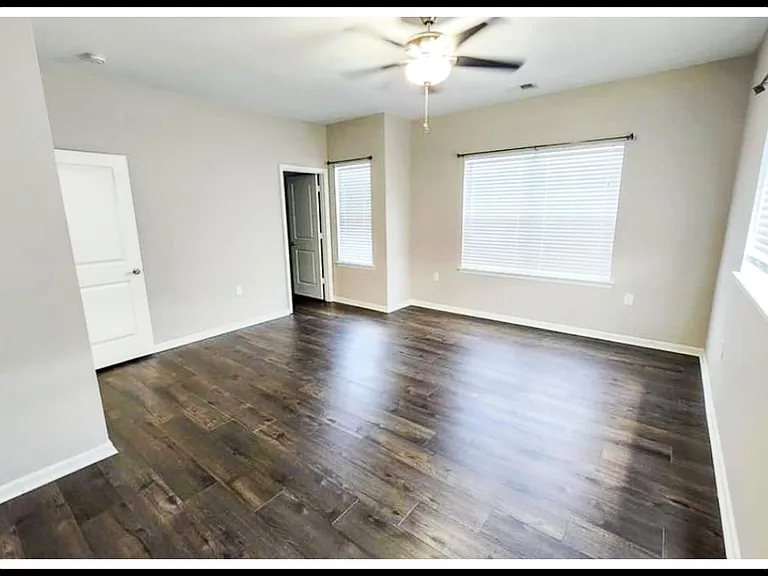 4405 Turnworth Arch — Photo 3