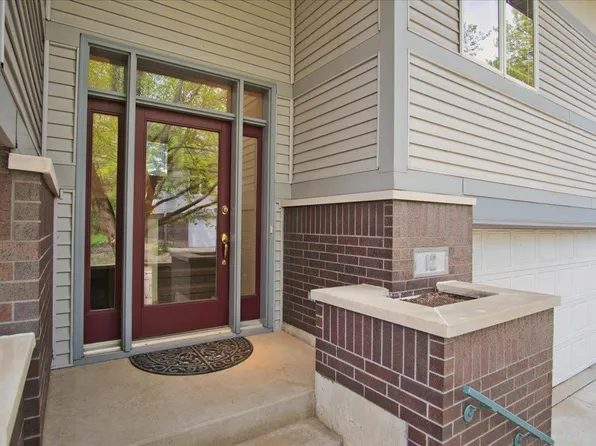 12 Deer Point Trl, Madison, WI 53719