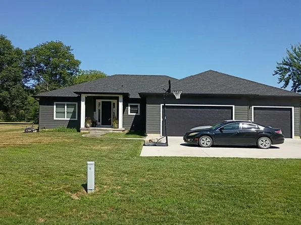 713 N Osborn Ave, Oakland, NE 68045