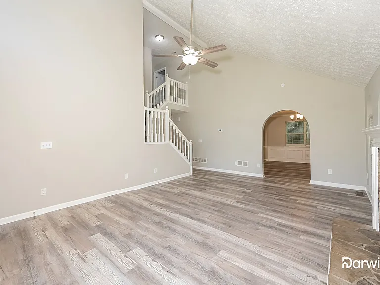 2896 Valley Ct — Photo 4