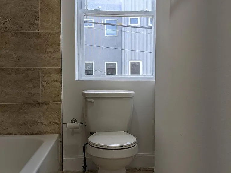616 N 11th St #2 — Photo 7