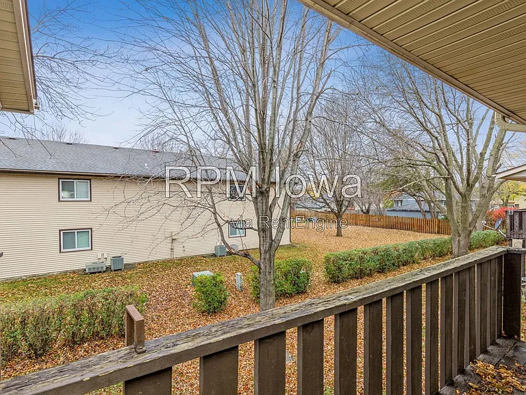 2079 NW Hickory Ln — Photo 14