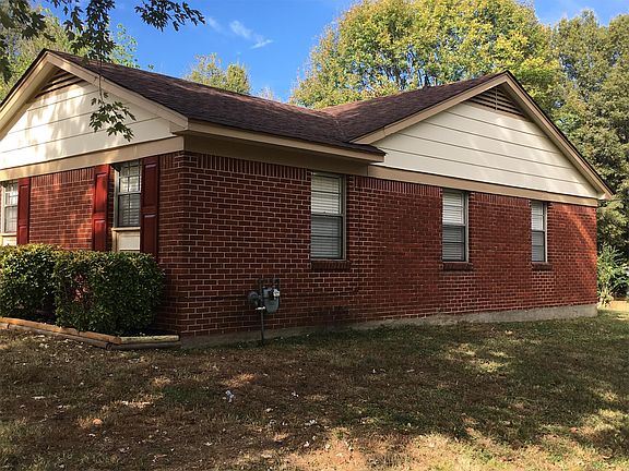 3rd image of 1744 Brookhaven Dr