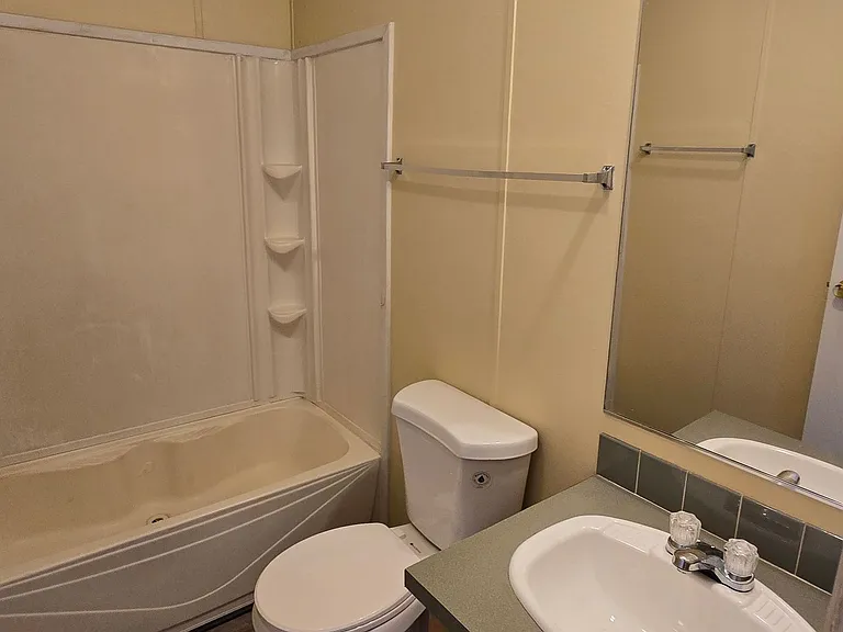 118 Kennedy Ave — Photo 14