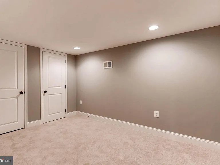 1751 S Hanover St — Photo 21
