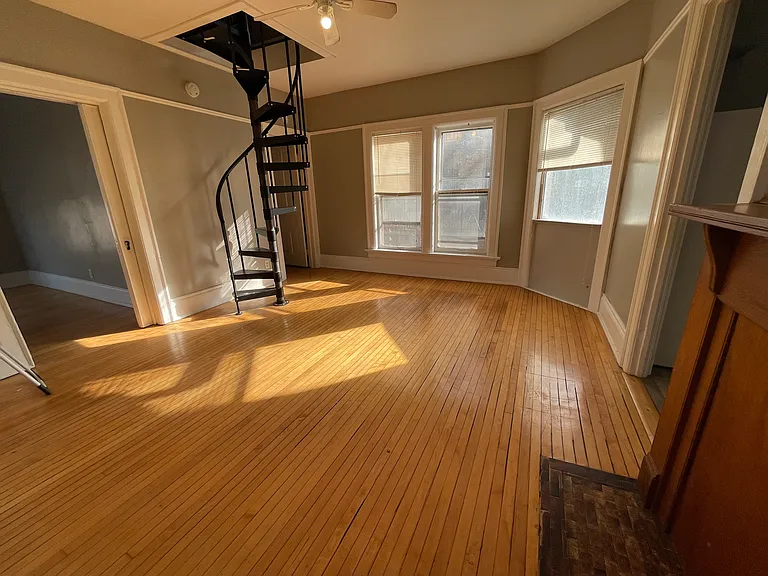 2317 E Park Pl — Photo 18