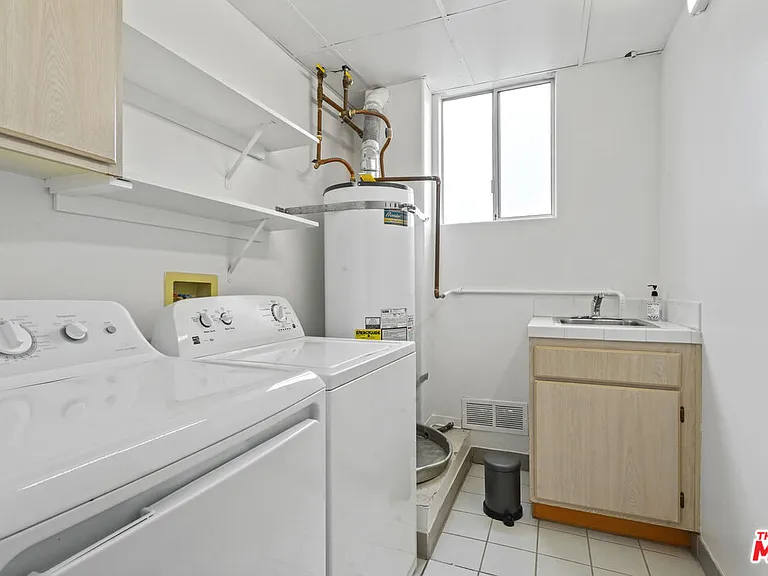 1325 Arizona Ave #201 — Photo 31