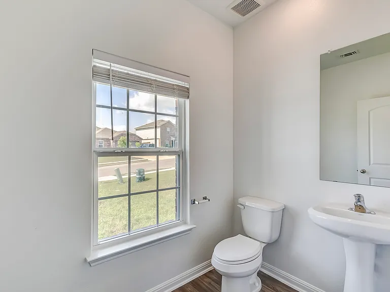 117 Fairfax Ln — Photo 12